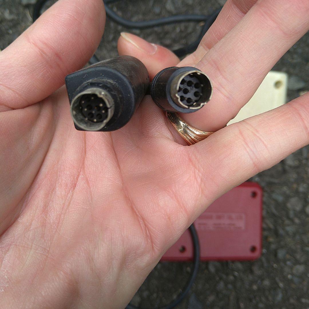 初期のPCエンジンコントローラー 2個セットとファミコン？コントローラーです♪