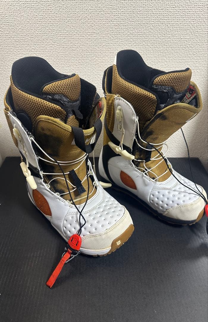 HOLIDAY スノーボード SALOMONバインディング　バートン25.5