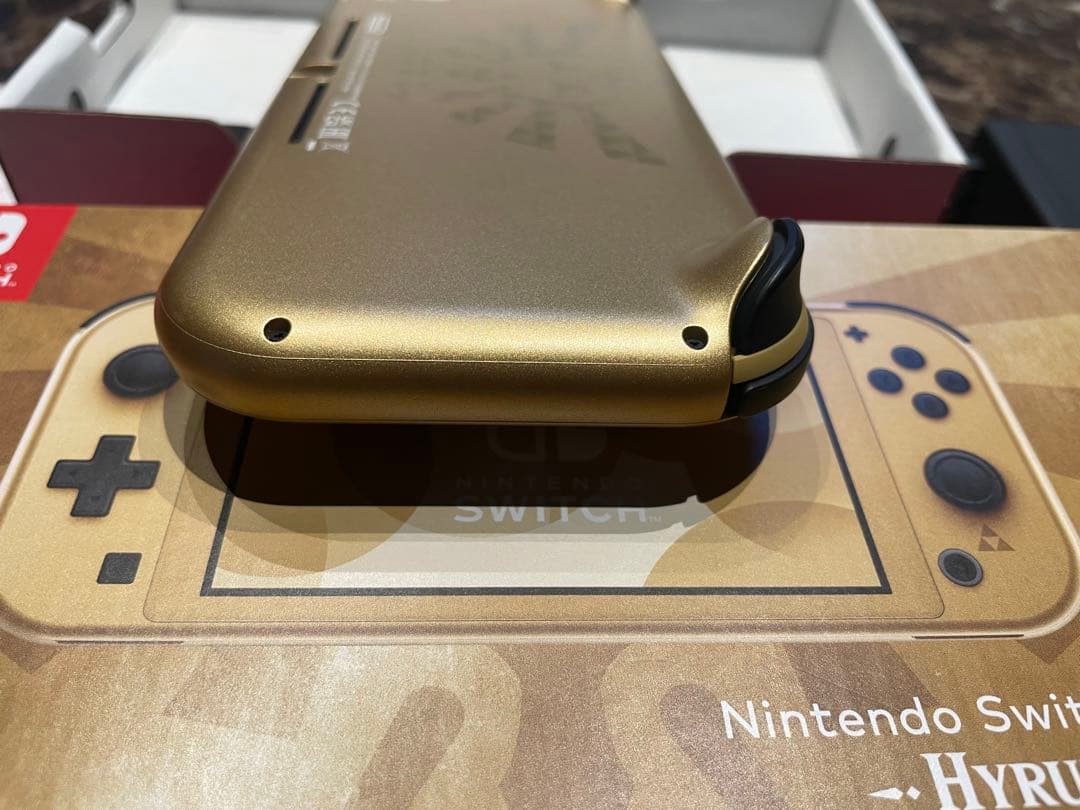 今だけお買い得✨Switch Switch Lite本体 ハイラルエディション