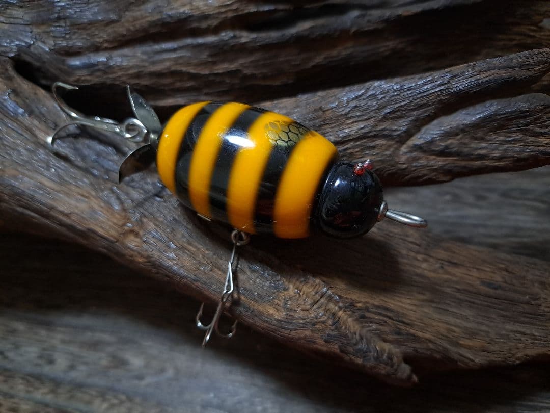 道楽　DOWLUCK　ドウラク　津屋川亀吉　8(ハチ)