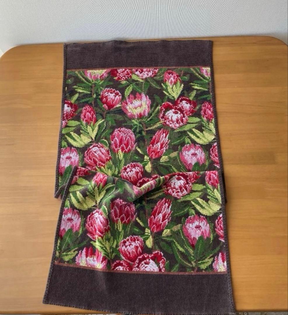 FEILER フェイラー　スポーツタオル　プロテア柄　綿100%