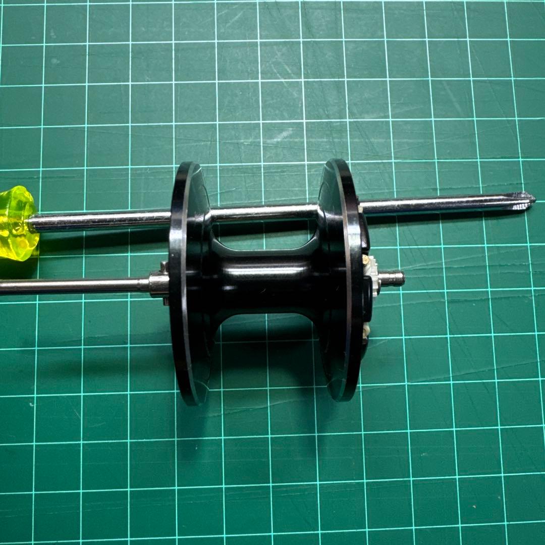 【メンテナンス済】シマノ(SHIMANO) 18 カルカッタコンクエスト300