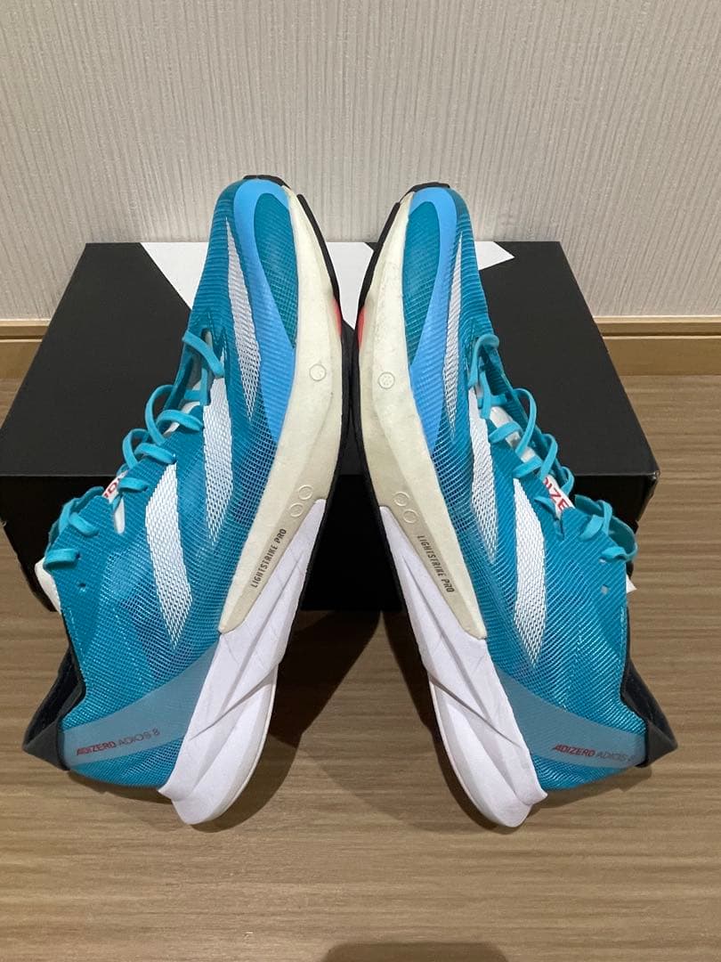 アディダス　アディゼロジャパン8 28.5
