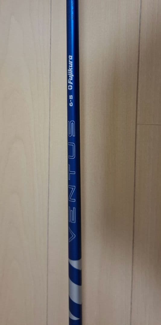 ＲＳ Ｘ　５Ｗ　１８度◆２４ＶＥＮＴＵＳ　ＢＬＵＥ　Ｖｅｌｏｃｏｒｅ＋６Ｓ　傷