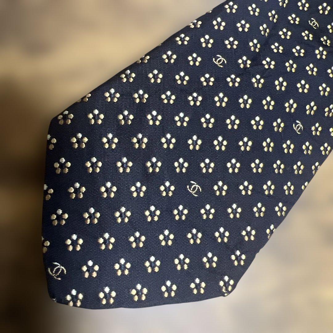 【限定アイテム】CHANEL シャネル ネイビー&ゴールド 桜柄 ネクタイ