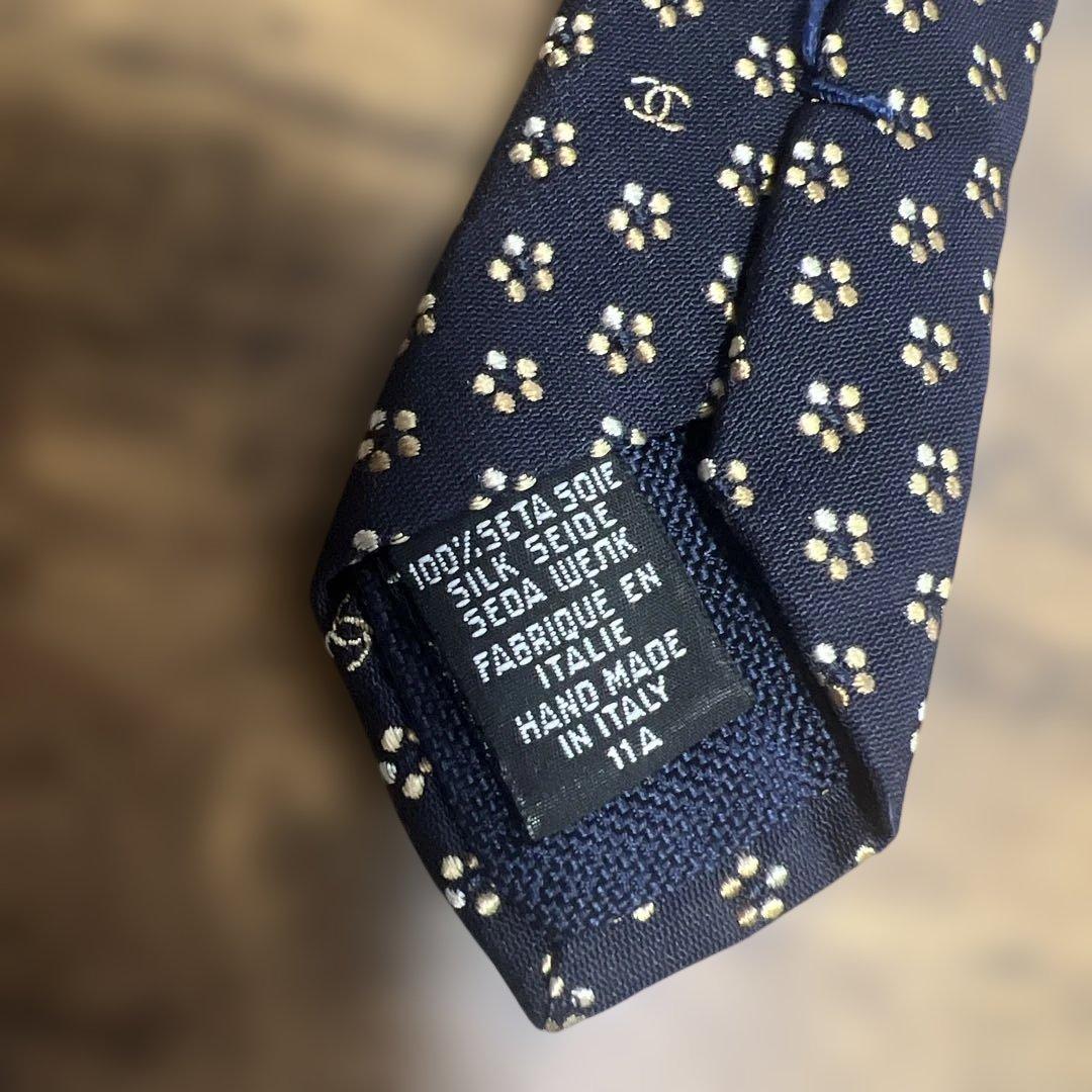 【限定アイテム】CHANEL シャネル ネイビー&ゴールド 桜柄 ネクタイ