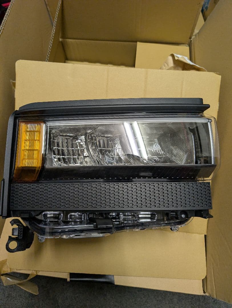 ランクル250 ヘッドライト