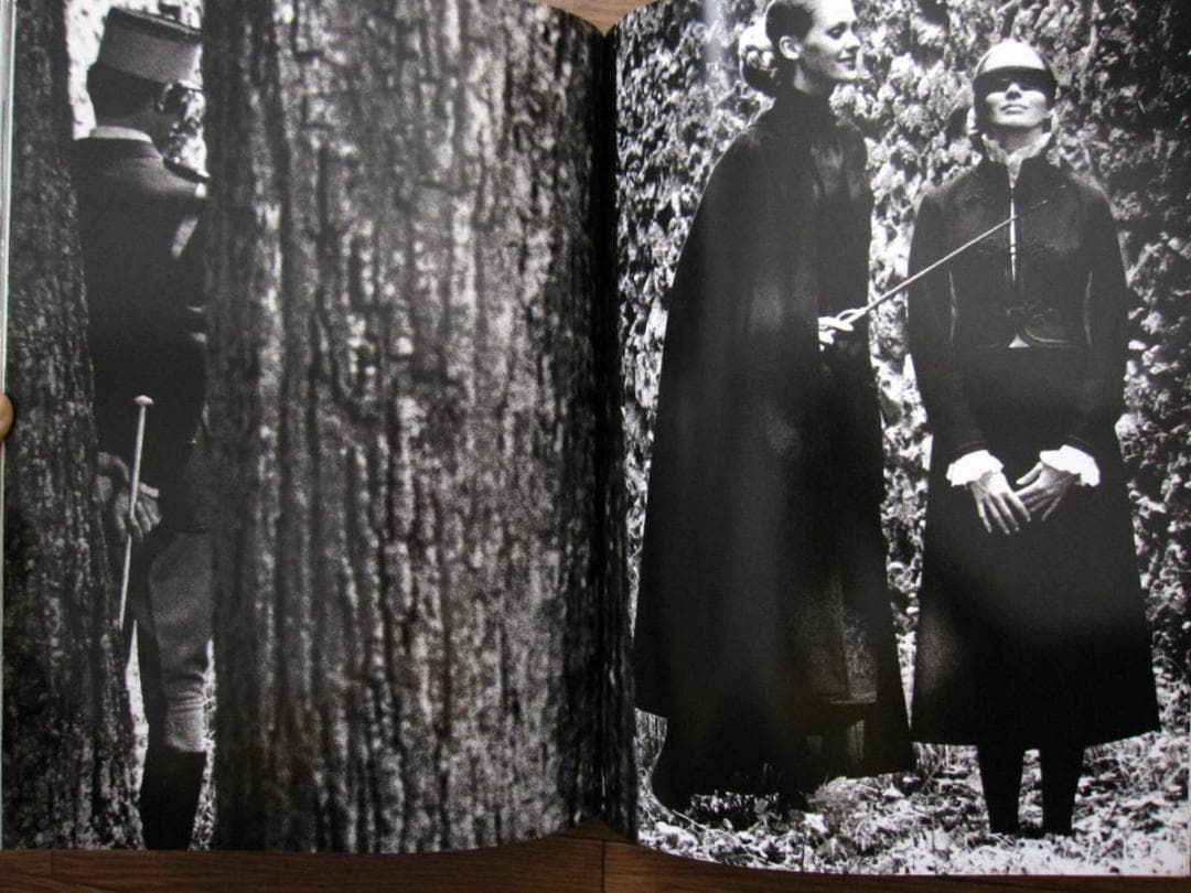 アート・デザイン・音楽 World Without Men / Helmut Newton