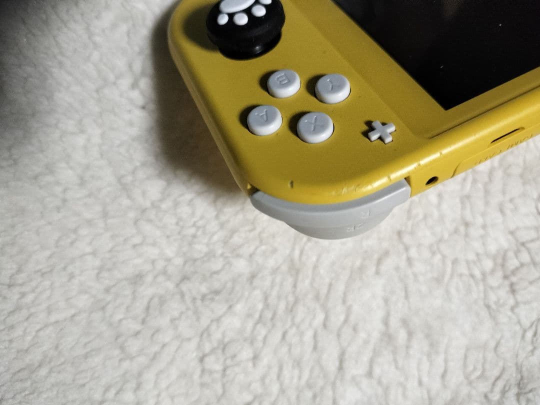 動作品Nintendo Switch Lite イエロー本体肉球スティックカバー