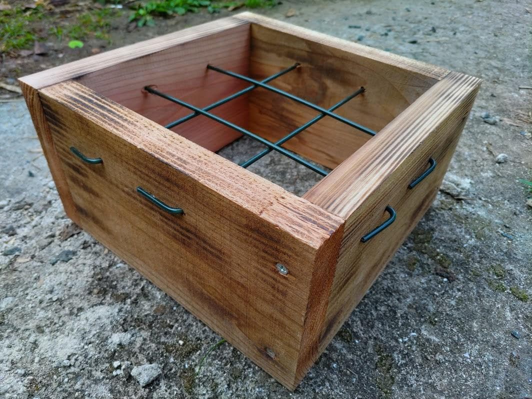 キンリョウヘン➕日本蜜蜂 重箱式巣箱4段➕スノコ➕誘引液