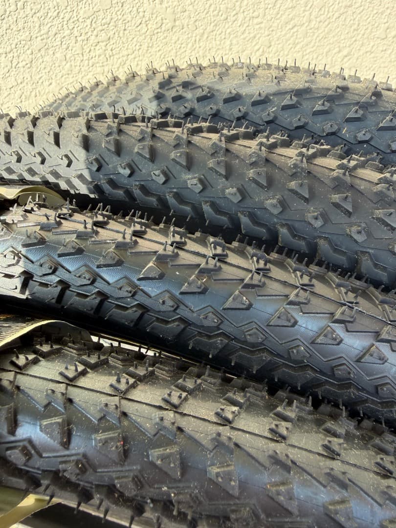 新品 Vittoria GEAX AKA 26×2.2 2本 26x2.0 2本