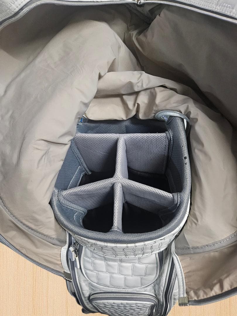 送料無料/超美品　OWL クロコダイル風エナメルキャディバッグwhite