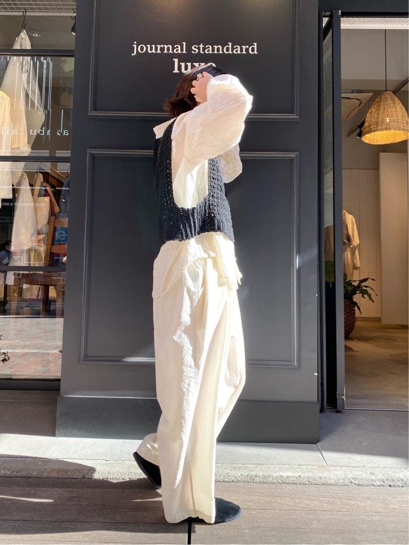 美品★MAYDI /マイディ CROP VEST ハンドニットベスト ブラック