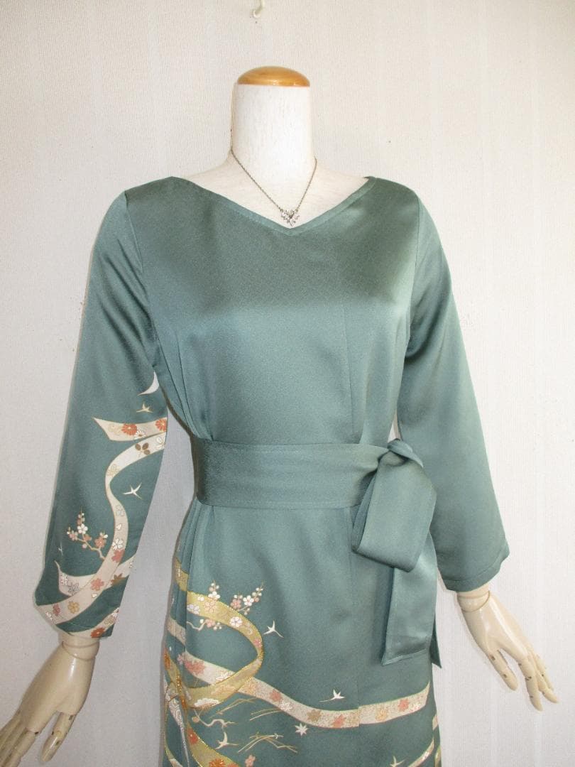 Ｍ～Ｌサイズ　訪問着からの着物リメイクドレスです　着丈１１７cm