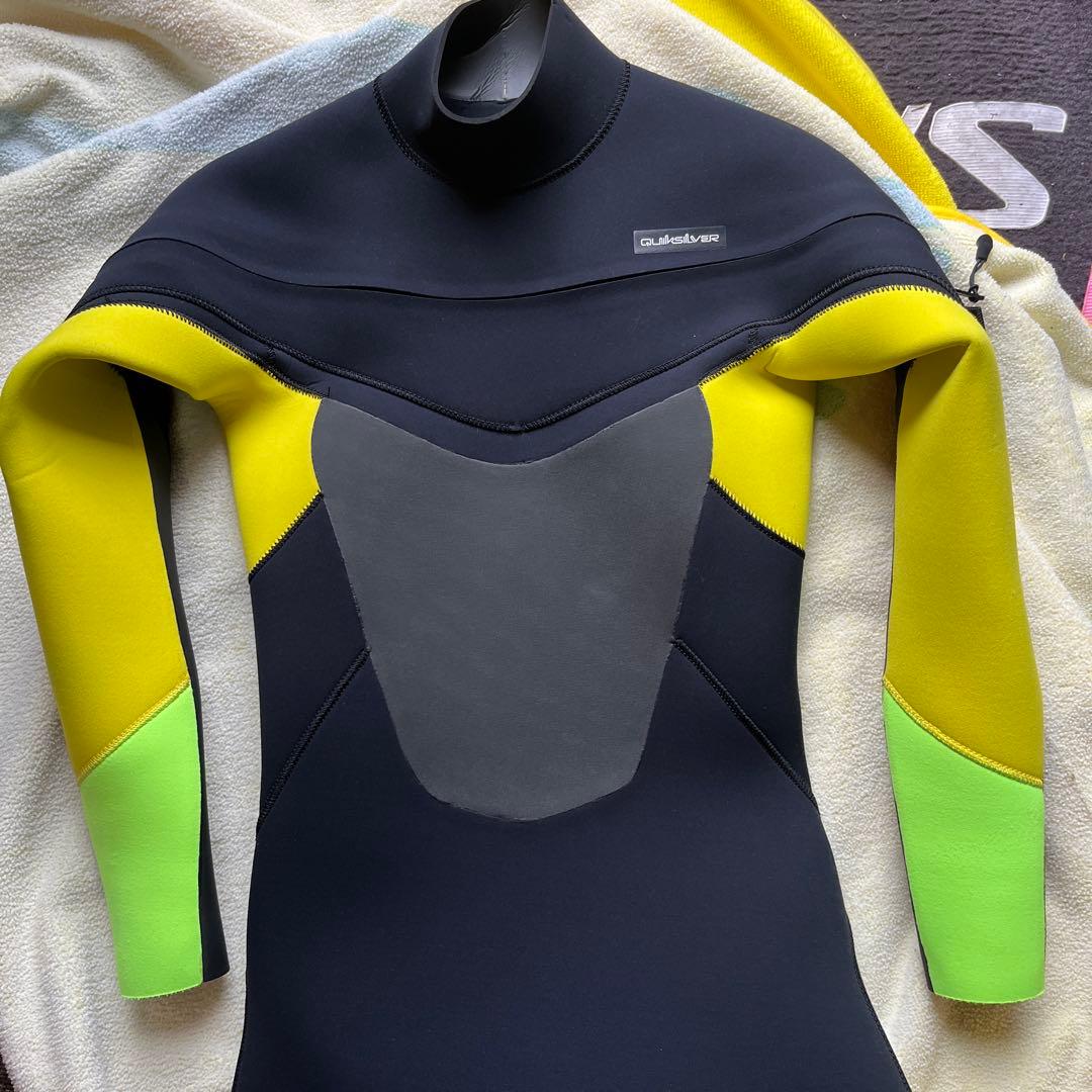 クイックシルバーウエットスーツ　　セミドライ　ジュニア用140サイズ新品