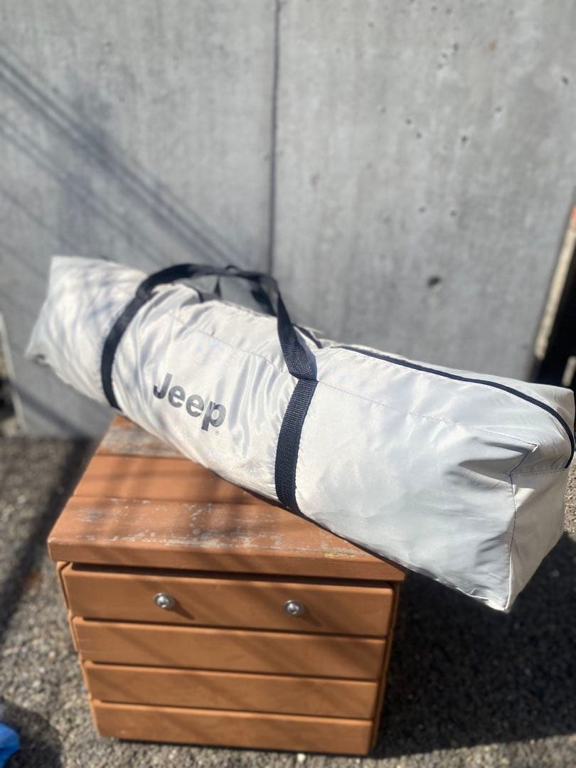 ワンタッチテント　大きい屋根シート付き