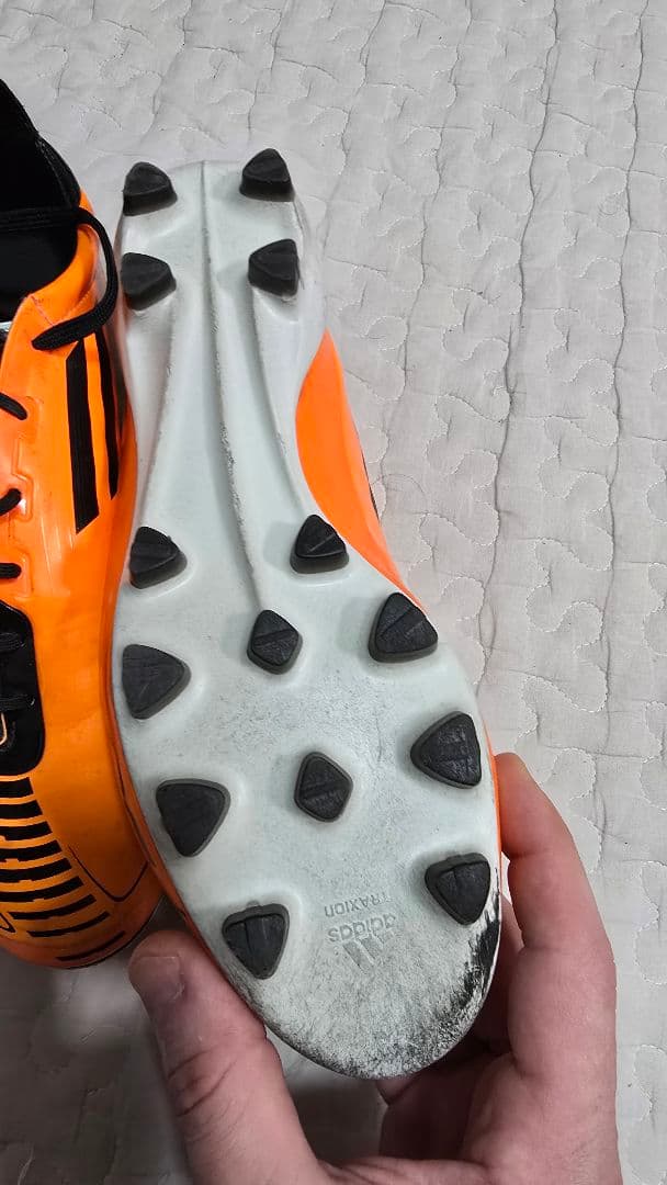 adidas F50 オレンジ スパイク