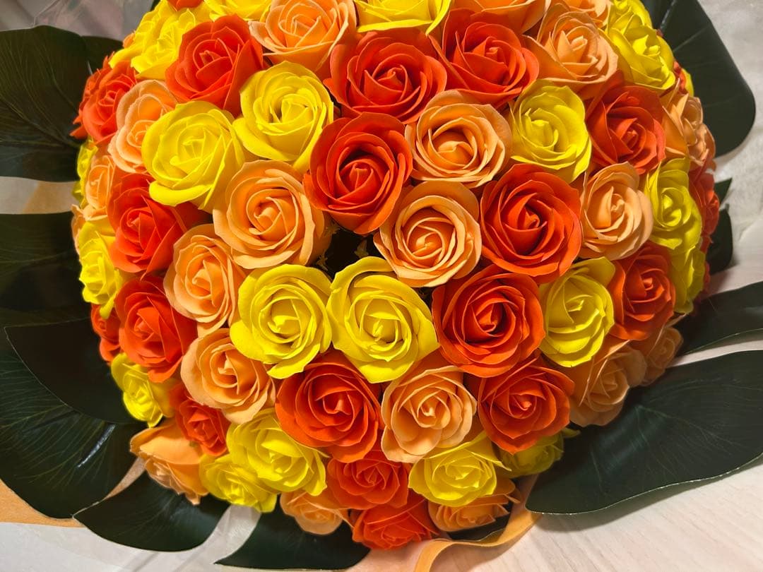 早い者勝ち美品ソープフラワーアレンジメント 100本オレンジ&パープル100本