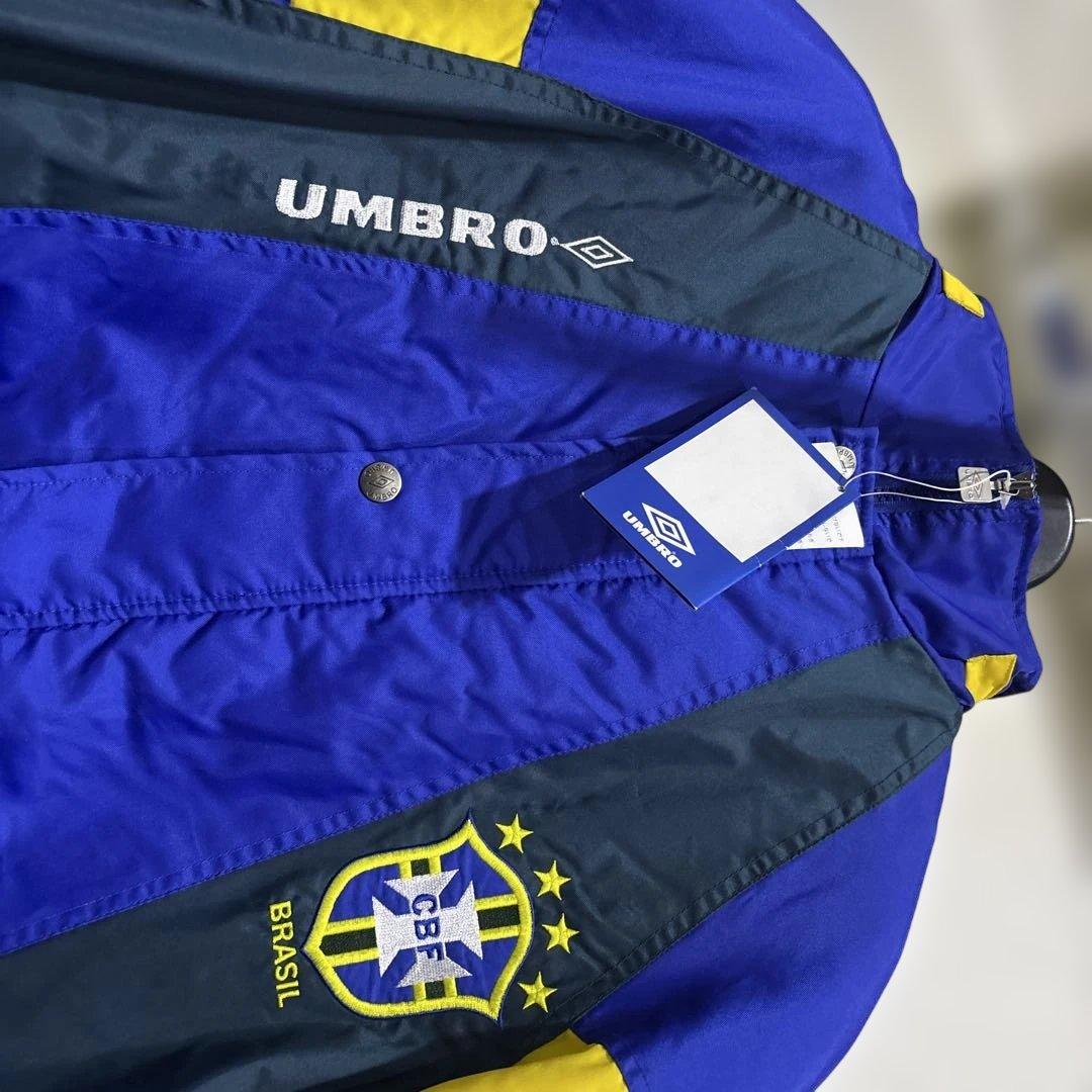 サッカーブラジル代表アンブロハーフコート新品レア