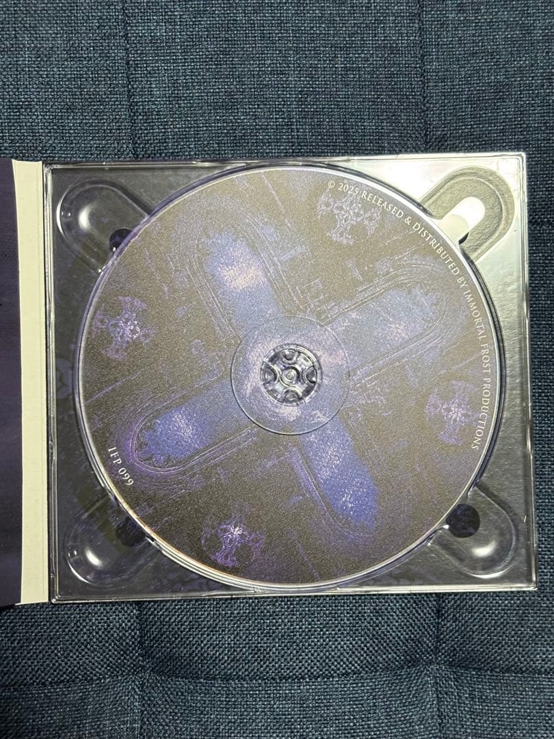 hide BLOEDMAAN / Vampyric War in＋2枚