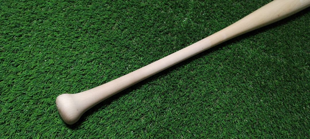 ミズノプロ　阿部慎之助　木製バット　②