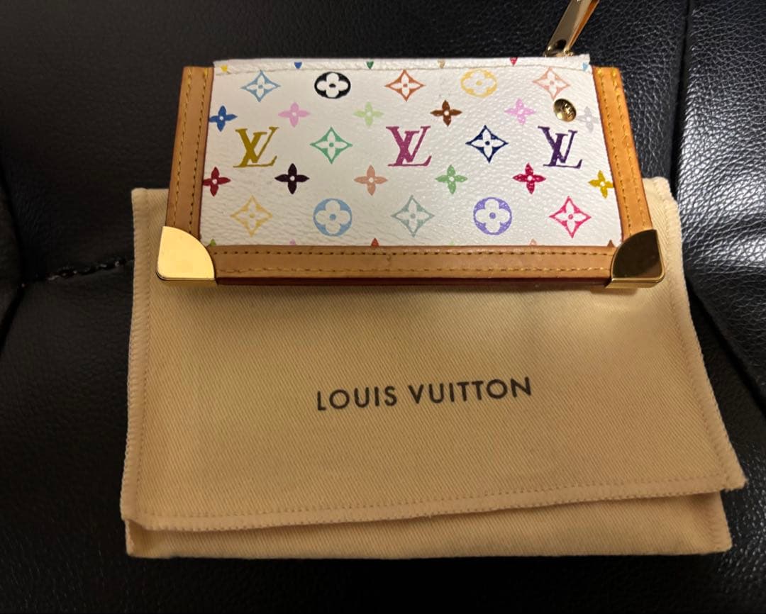 A*i様 ルイヴィトンマルチカラーキーケースです