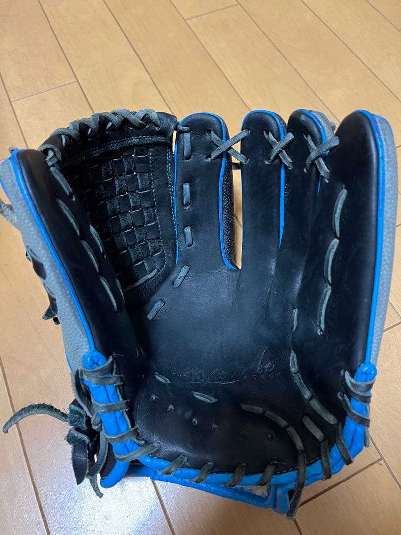 ウィルソン　ワナビーヒーロー軟式グローブ