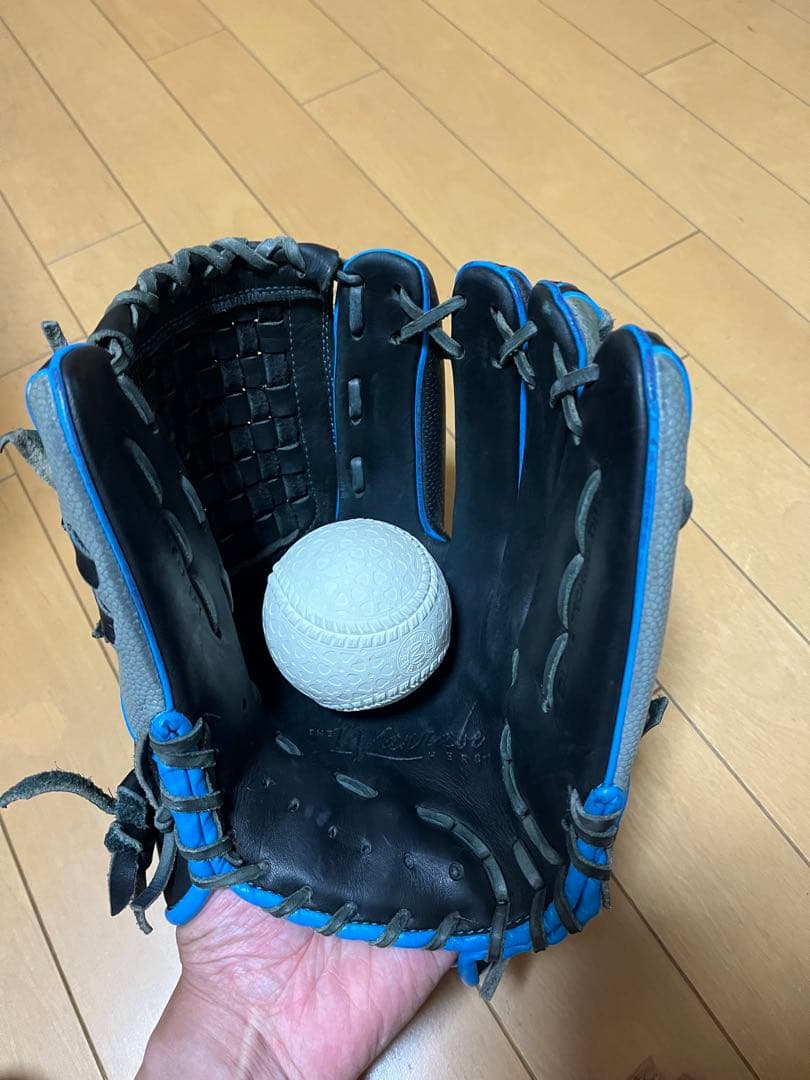 ウィルソン　ワナビーヒーロー軟式グローブ