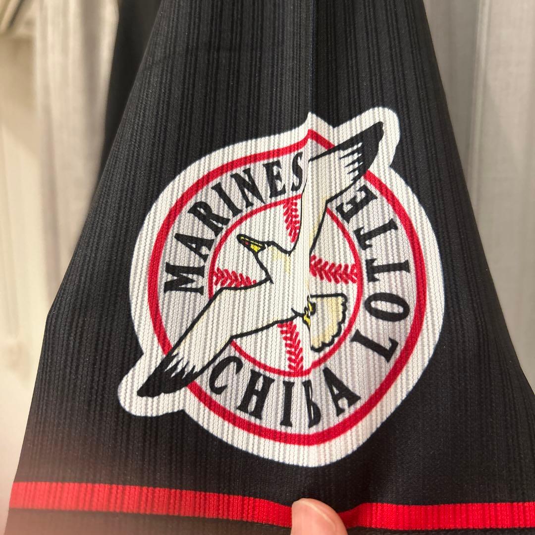 直筆サイン入りユニフォーム　千葉ロッテマリーンズ　角中勝也選手（本物）