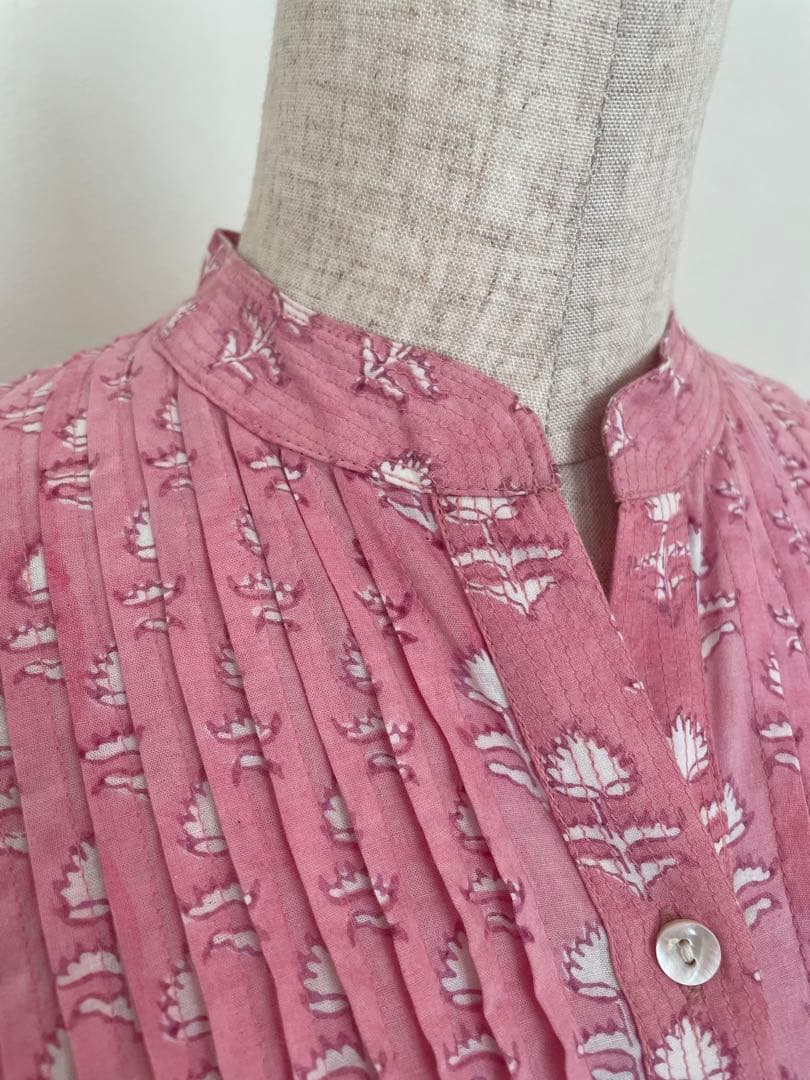 新品未使用【エミリーレヴィーン】チェリーレッドのフローラルドレス　インド製