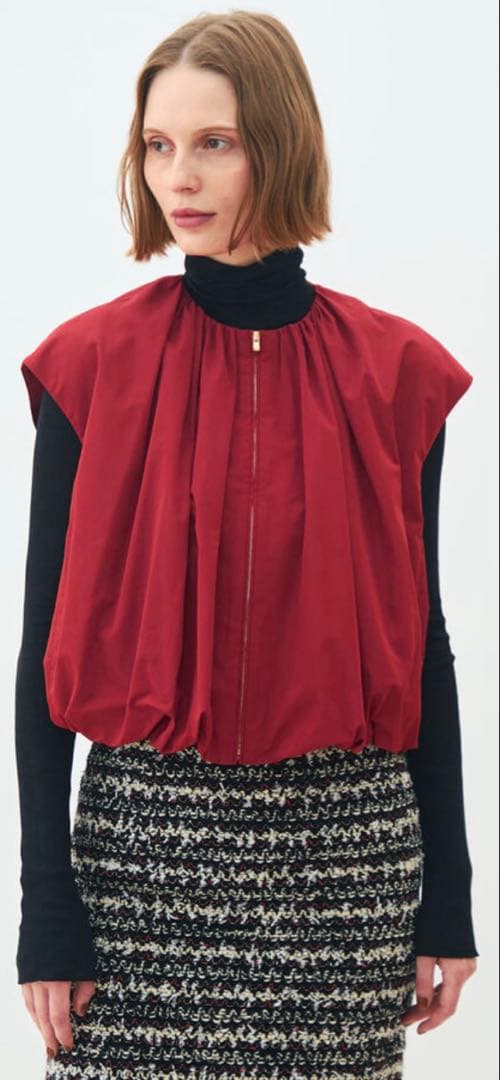 新品未使用トゥモローランドコレクション ベスト