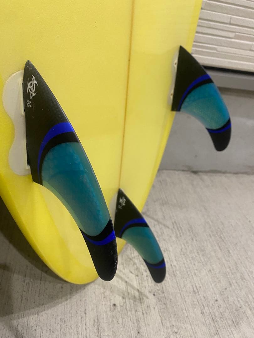 ボビーアイズレックショートボードフィン付き 長さ6.1 スラスター