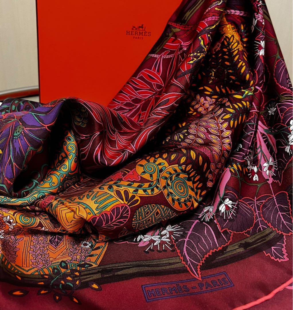 エルメス　カレ90 「神話とメタモルフォーゼ」