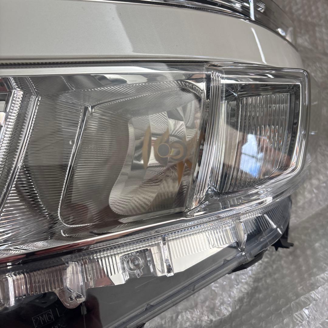 80 前期 ヴォクシー 左 LED ヘッドライト