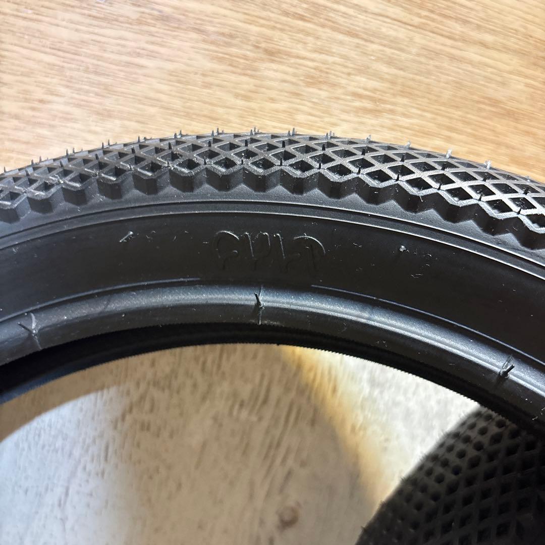 VANS x CULT TIRE BMX タイヤ 16” x 2.3” ブラック