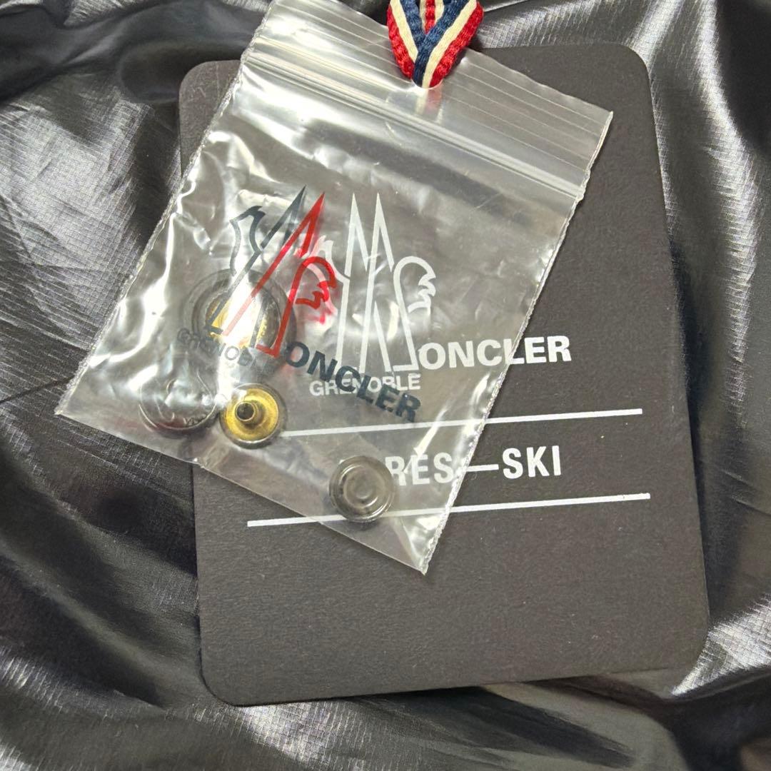サイズ 3 MONCLER GRENOBLE NANTAUX GILET