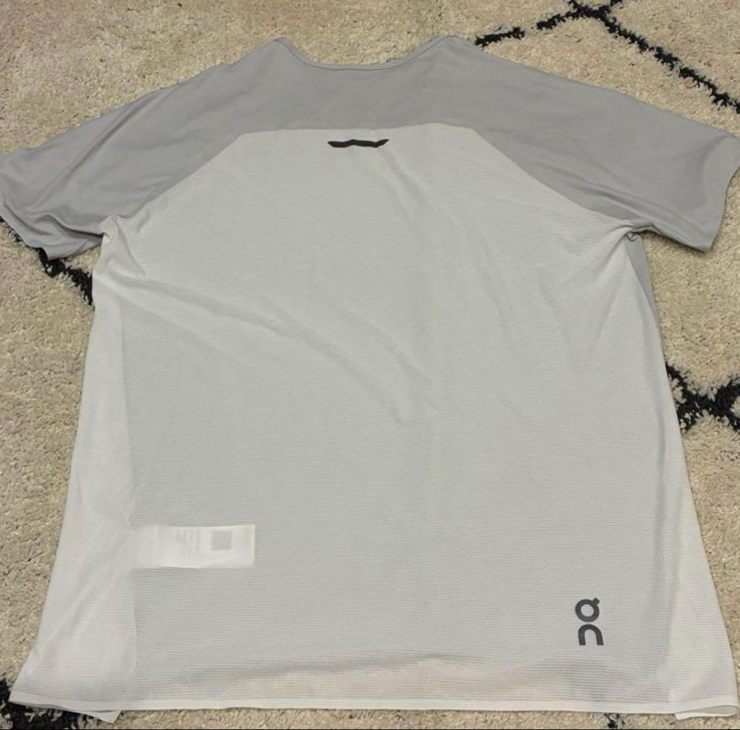 On オン Performance-T ホワイト