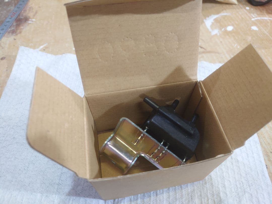 スバル　サンバー　ソレノイドバルブ　スバル純正部品