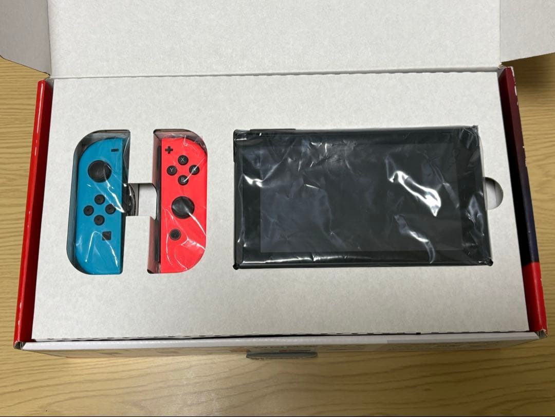 大河　Nintendo Switch本体　青/赤 Joy-Con付き