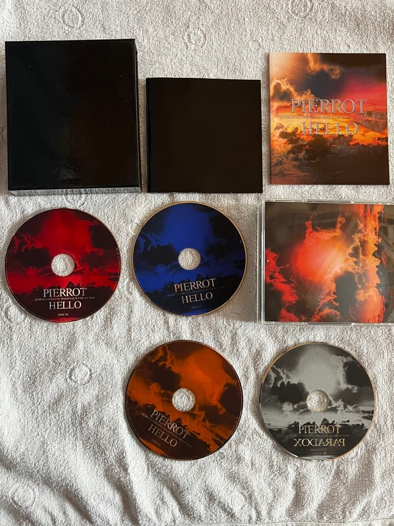 PIERROT 「HELLO COMPLETE SINGLES 」特典DVD付