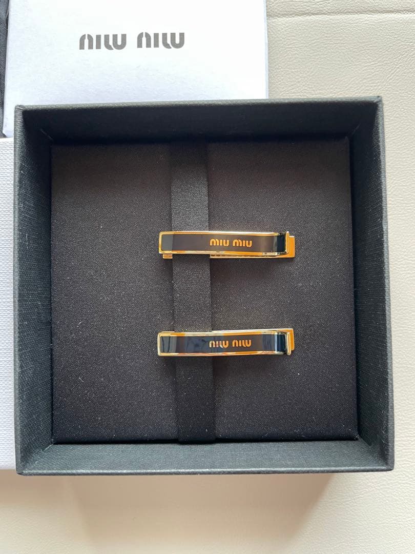 正規品 miumiu ヘアクリップ　メタルクリップ　ヘアピン