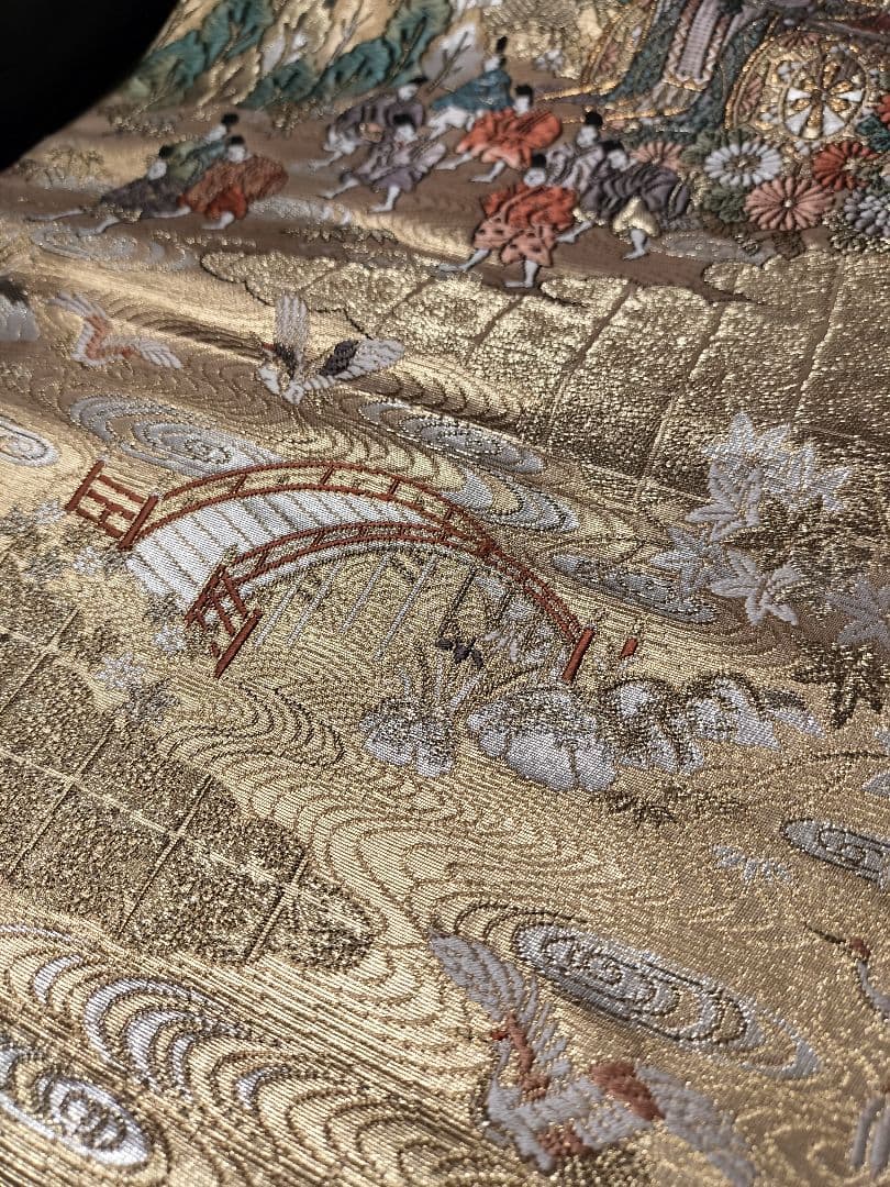 といぷー　A678★逸品‼️豪華刺繍‼️テーブルランナー2m12cm