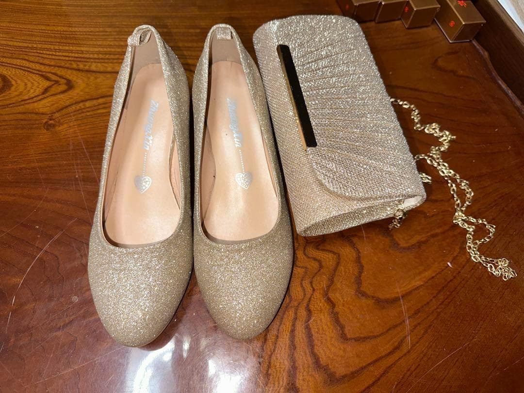 華やかで上品な結婚式様ゴールドグリッター フラットシューズ クラッチバッグセット