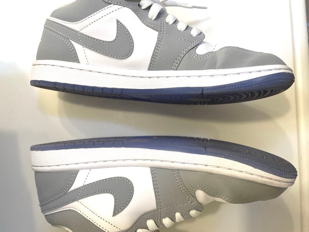 NIKE エアジョーダン1LOW ウルフグレー　24