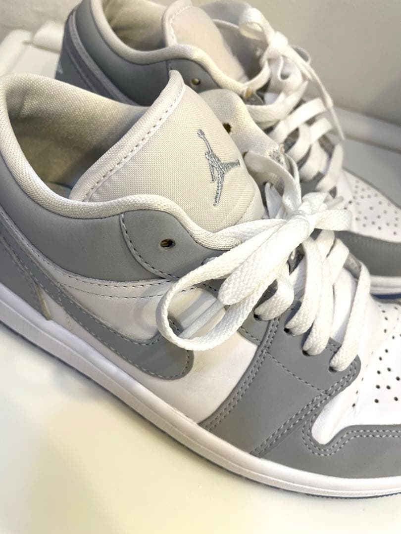 NIKE エアジョーダン1LOW ウルフグレー　24