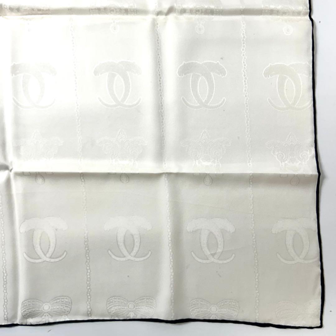 未使用　Cartier スカーフ　ホワイト　シルク 86cm 箱付き