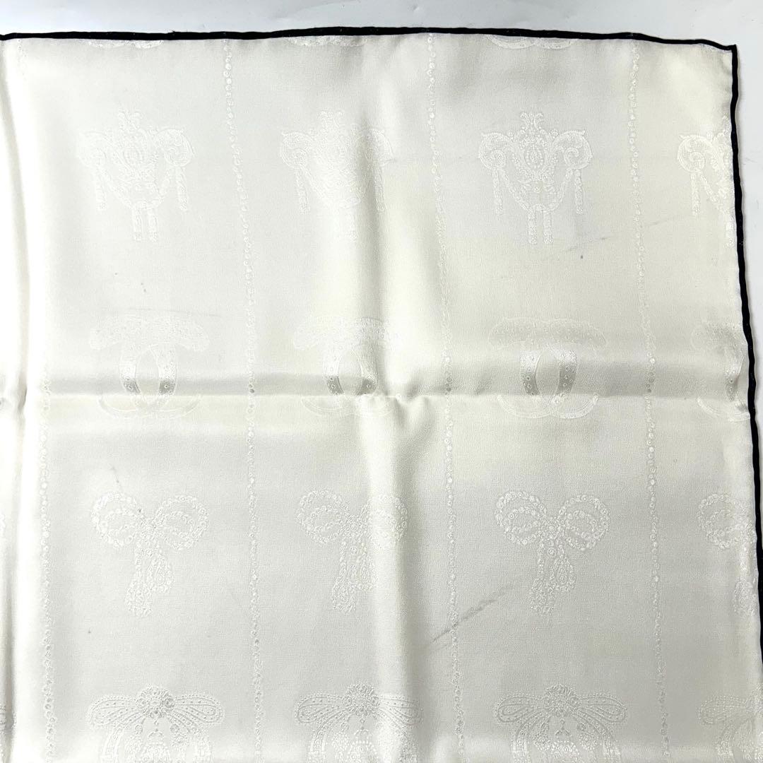 未使用　Cartier スカーフ　ホワイト　シルク 86cm 箱付き