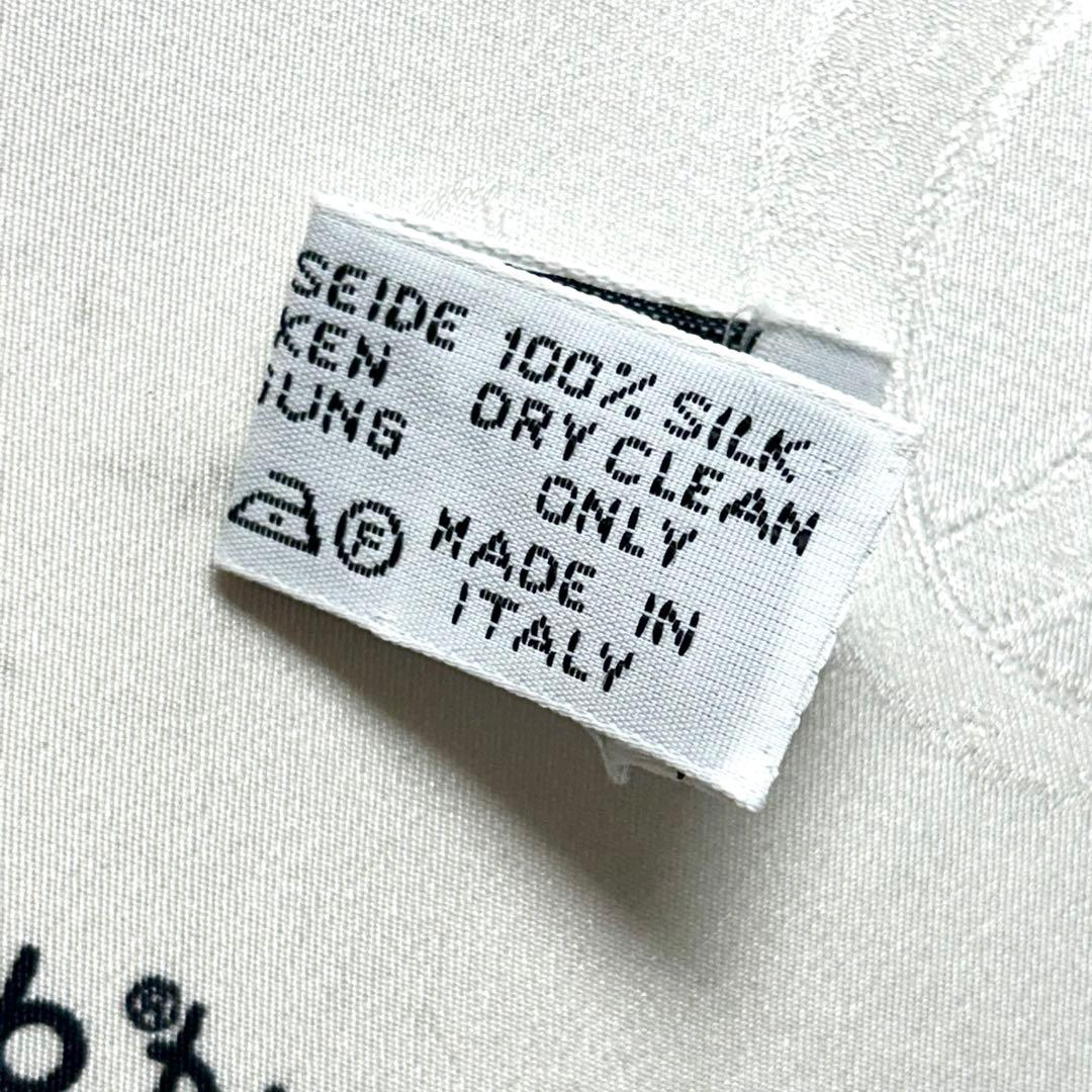 未使用　Cartier スカーフ　ホワイト　シルク 86cm 箱付き