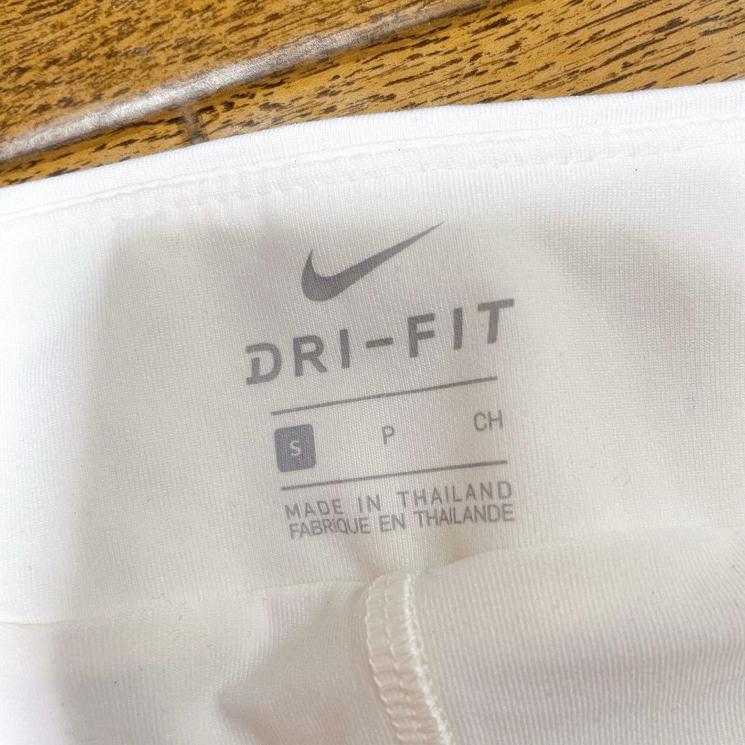 Nike DRI-FIT ホワイトスカート S