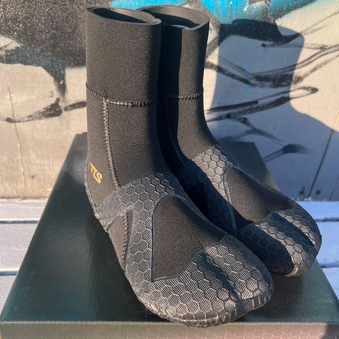 ツールス　サーフブーツ　エックスフィット　5ミリ　極暖防寒対策　サーフィン